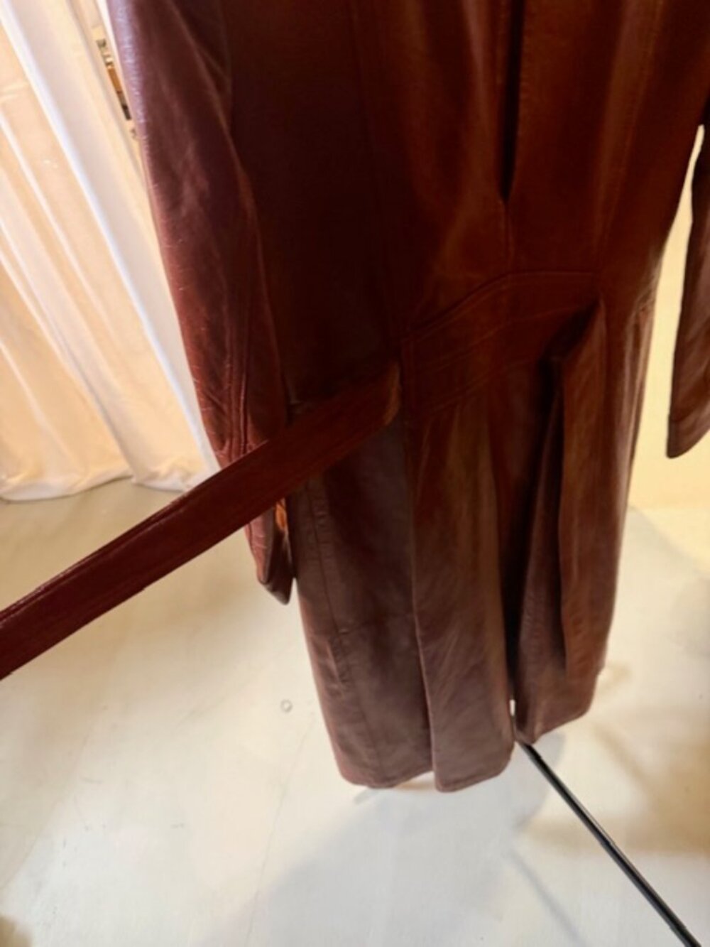 Vintage Leather Camel Trench Coat - US Large (SIZE 13) - Picture 6 of 7